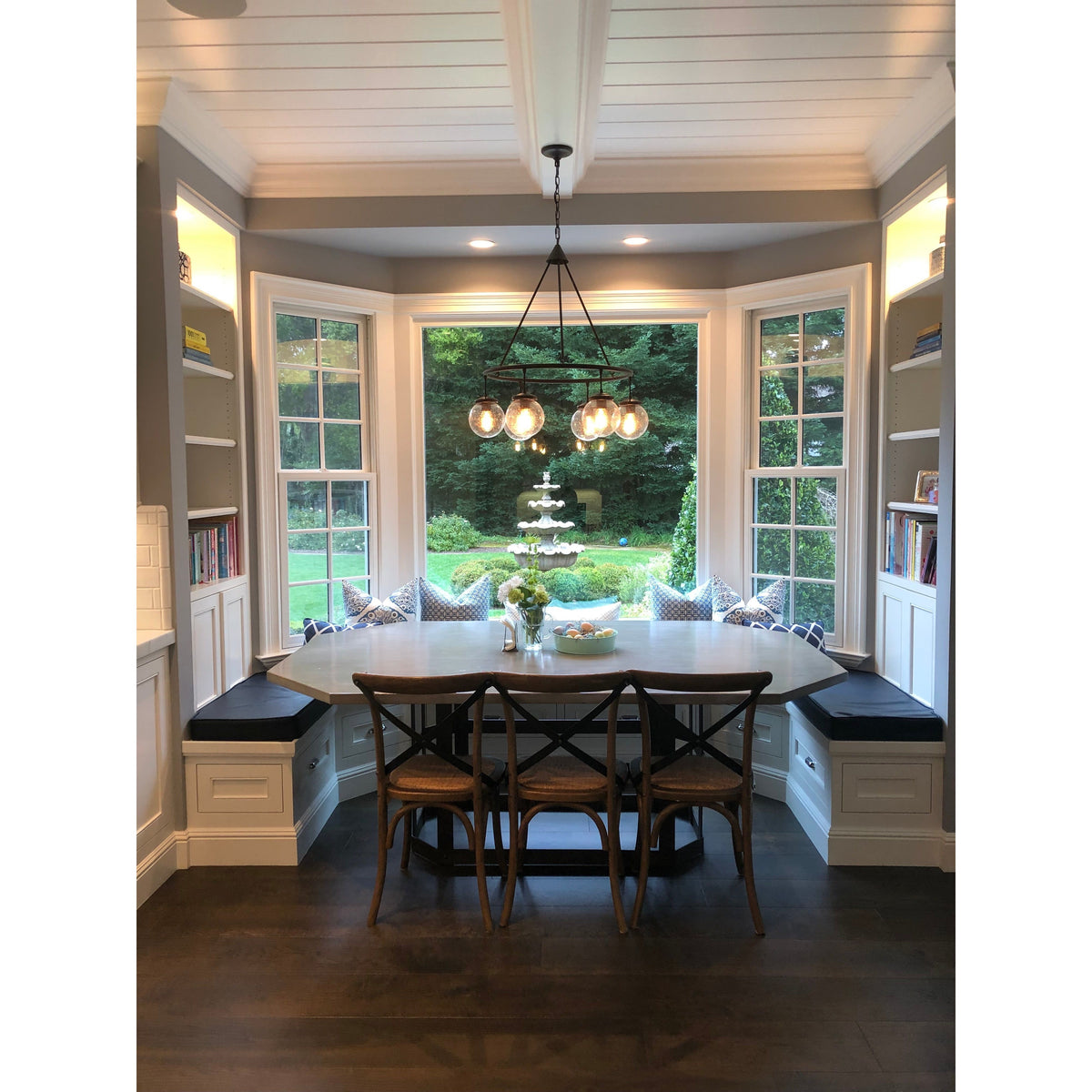 Table Bonce Banquettes – Mortise & Tenon