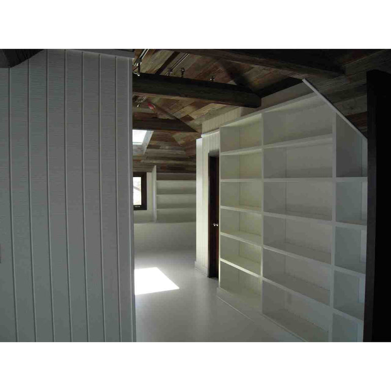 custom-built-white-cottage-wall-to-wall-bookcases
